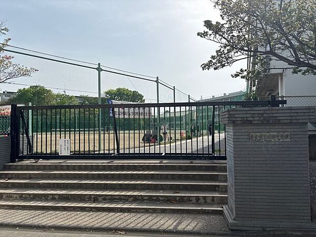 志木市立志木中学校(約715m)