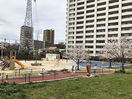 青戸7丁目共和公園 393m