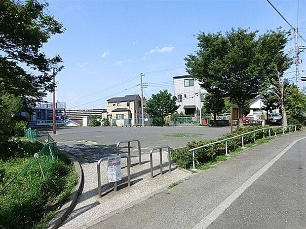 滝頭一丁目公園(約755m)