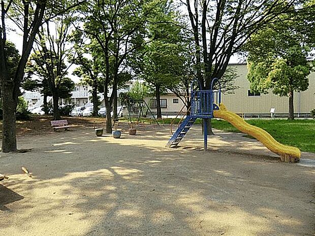 下沼公園(約804m)