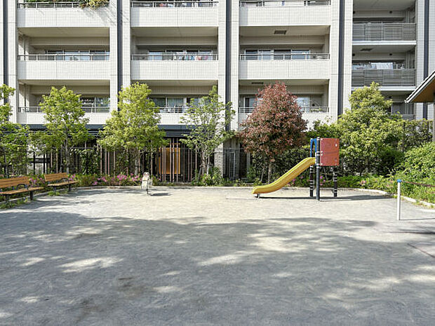 上小田中つつじ公園（約490m）
