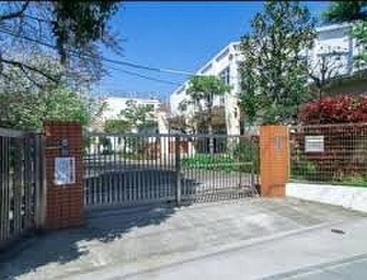 中野区立明和中学校(約710m)