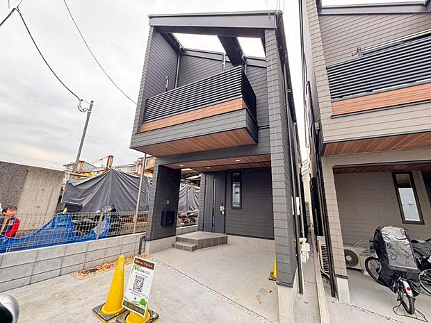 【外観】木造２階建て設計、３ＬＤＫ＋ロフト＋カースペース。暮らしを豊かにサポートする仕様設備や広々としたキッチンなど魅力が詰まったお住まいです。