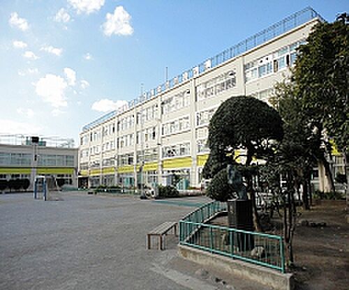 杉並区立四宮小学校（約823m）