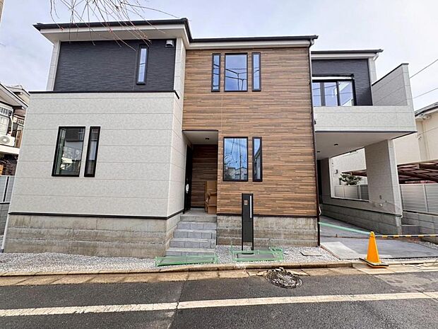 【外観】木造２階建て設計、３ＬＤＫ＋カースペース。暮らしを豊かにサポートする仕様設備や広々としたキッチンなど魅力が詰まったお住まいです。