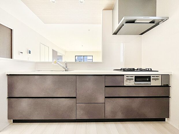 毎日使うキッチンだから、使いやすさ＆お手入れのしやすさにこだわりました。  