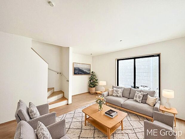 ◆B号棟◆～Living～　家族の食事や団らんのほか、子どもを遊ばせたり、友人を招いたりするLDKは住まいの中心。長時間過ごす場所だから、その空間は住まい全体の居心地を左右します。※家具はＣＧです