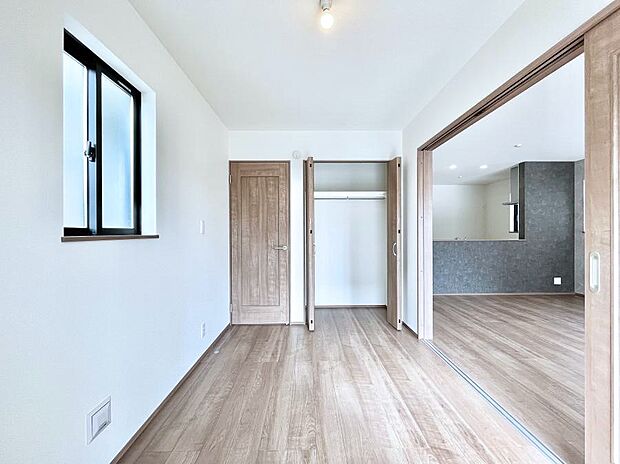 ◆C号棟◆～Bed Room～　マンションと違い部屋数が多いのが戸建てのメリットです。ご家族が増えたことで手狭に感じていた住まいも戸建てでは各居室プライバシーを保つことができます。