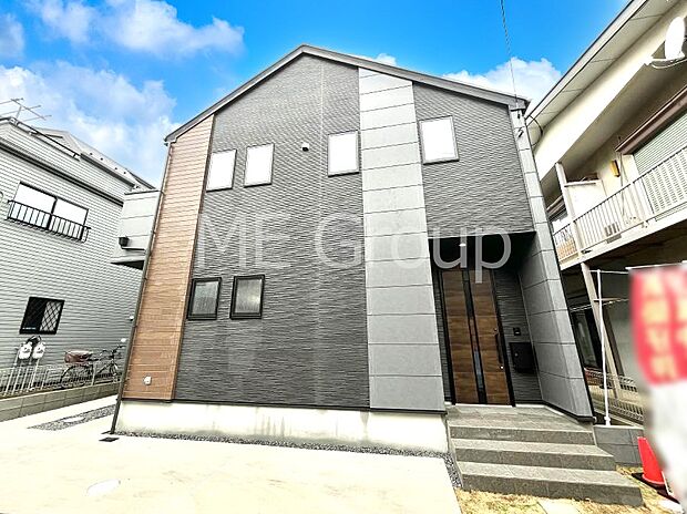 堂々完成!たっぷりの陽光と開放感に包まれる明るい住まい。
