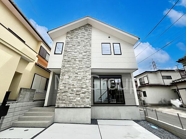たっぷりの陽光と心地よい風が舞い込む住まい