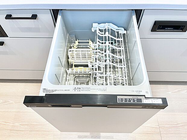 【その他設備(食洗機)】◆1号棟◆面倒なお片づけは食洗機にお任せ!家事の負担が減って、時間にも気持ちにもゆとりができます。