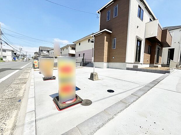 【駐車場】◆A号棟◆～Parking～　駐車場２台置けます！(車種による)自転車置き場や物置場として、お子様の遊ぶスペースとして、ゆとりある敷地だからこそ可能な多用途にご利用いただけるスペースです。