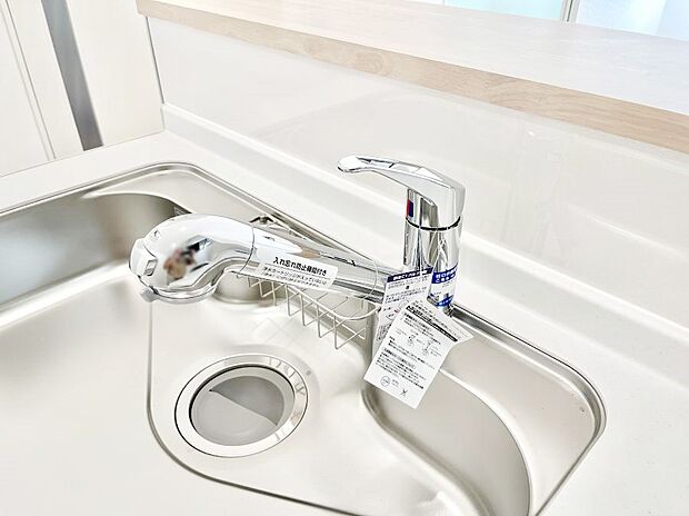 【その他設備(浄水器)】◆2号棟◆いつでも清潔なおいしいお水を。一つの水栓で水道水と浄水を使い分け。