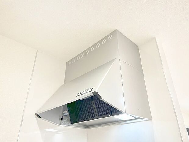 【その他設備(レンジフード)】基本的なお手入れはフィルターのみ！お手入れのしやすさも魅力です。