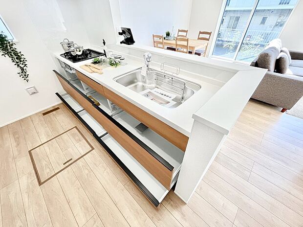 【その他設備(スライド収納)】使いやすさを優先したスライド式収納タイプ！