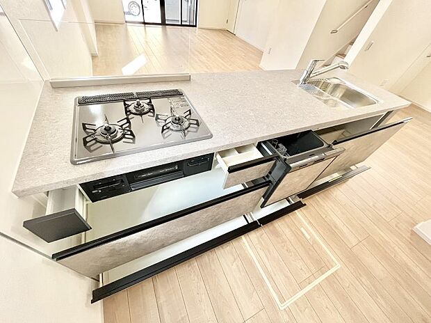 【その他設備(スライド収納)】使いやすさを優先したスライド式収納タイプ！