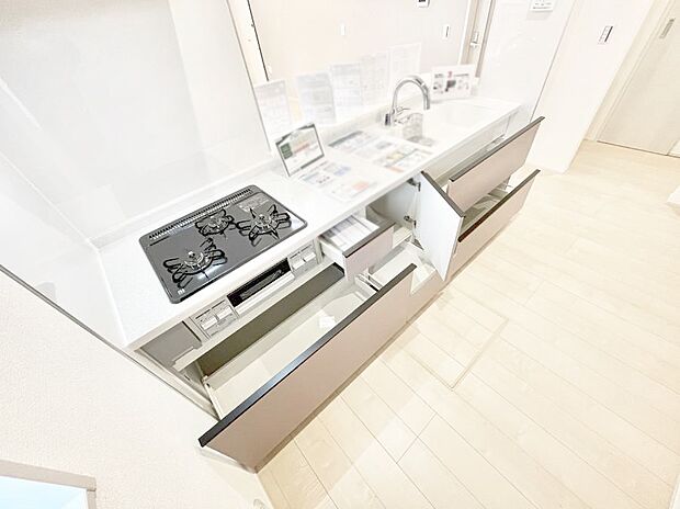 【その他設備(スライド収納)】使いやすさを優先したスライド式収納タイプ！