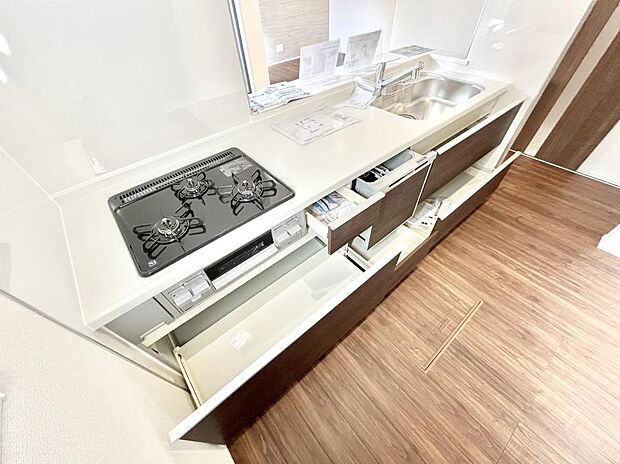 【その他設備(スライド収納)】使いやすさを優先したスライド式収納タイプ！