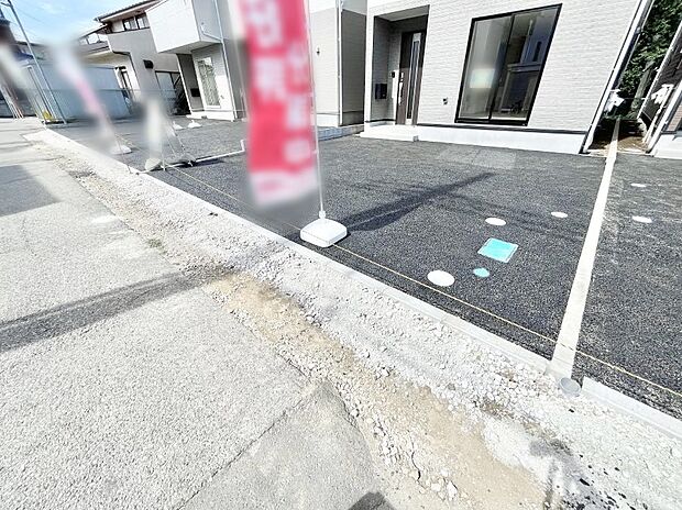 【駐車場】並列２台駐車可能なゆとりのカースペース 