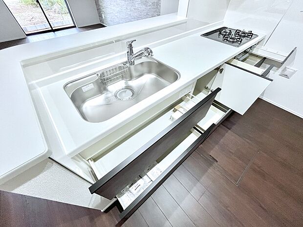 【その他設備(スライド収納)】使いやすさを優先したスライド式収納タイプ！