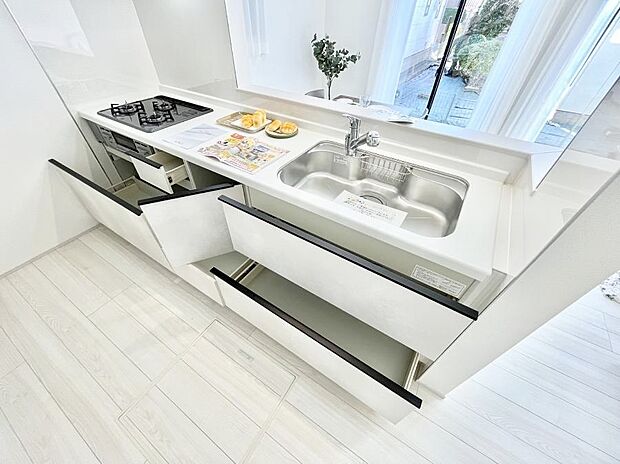 【その他設備(スライド収納)】◆A号棟◆使いやすさを優先したスライド式収納タイプ！