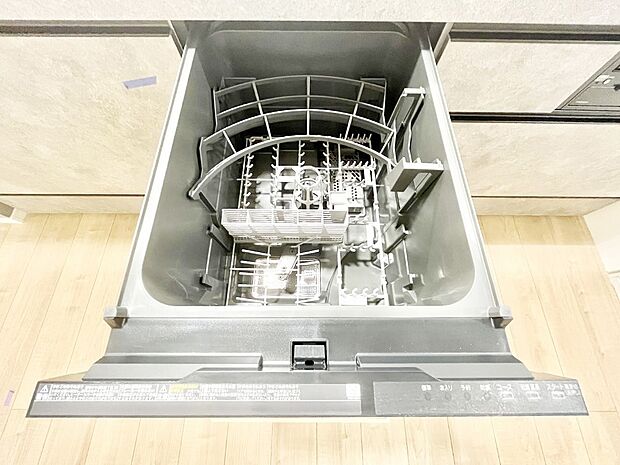 【その他設備(食洗機)】◆１号棟◆面倒なお片づけは食洗機にお任せ！家事の負担が減って、時間にも気持ちにもゆとりができます。