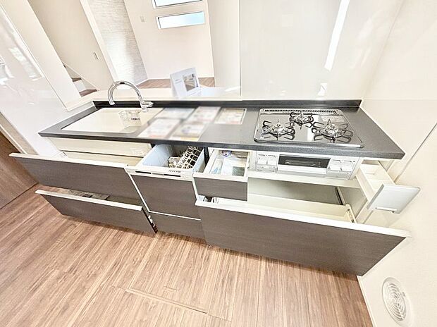 【その他設備(スライド収納)】使いやすさを優先したスライド式収納タイプ！