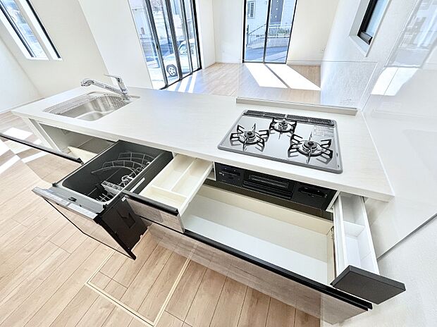 【その他設備(スライド収納)】使いやすさを優先したスライド式収納タイプ!