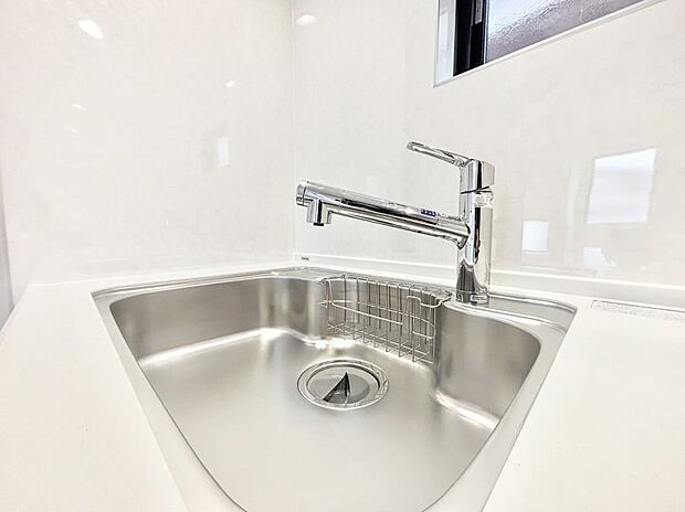 【その他設備(浄水器)】毎日飲むお水だから浄水したお水をどうぞ！カートリッジを変えるだけの簡単設置で浄水されたお水が飲めるようになります。