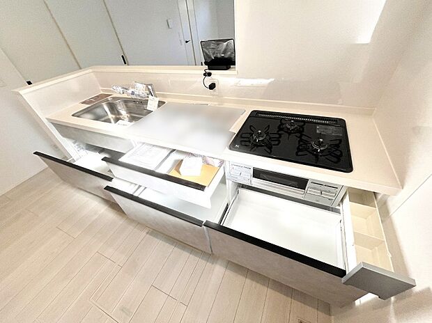 【その他設備(スライド収納)】使いやすさを優先したスライド式収納タイプ！