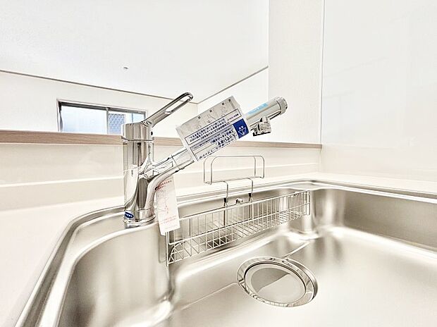 【その他設備(蛇口一体型浄水器)】◆A号棟◆いつでも清潔なおいしいお水を。一つの水栓で水道水と浄水を使い分け。