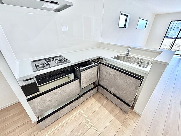 【その他設備(スライド収納)】使いやすさを優先したスライド式収納タイプ！