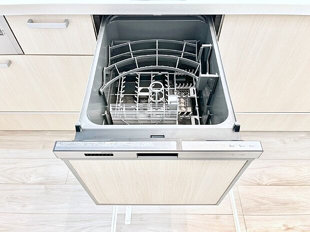 【その他設備(食洗機)】面倒なお片づけは食洗機にお任せ！家事の負担が減って、時間にも気持ちにもゆとりができます。