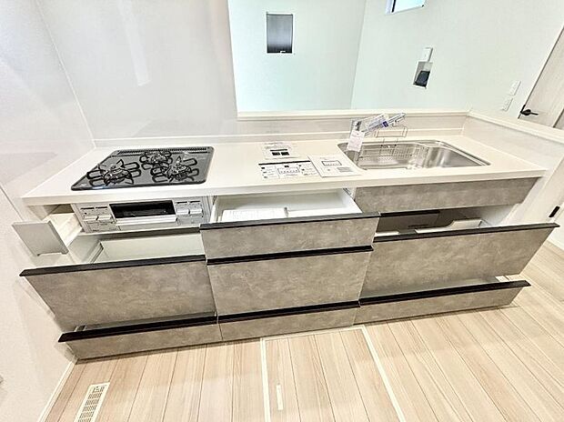 【その他設備(スライド収納)】使いやすさを優先したスライド式収納タイプ！