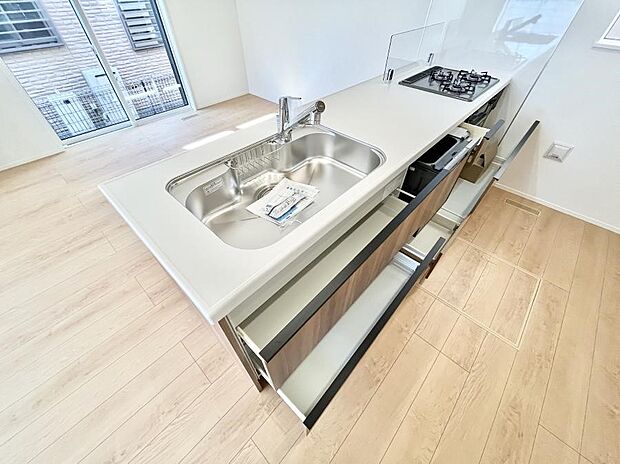 【その他設備(スライド収納)】使いやすさを優先したスライド式収納タイプ！