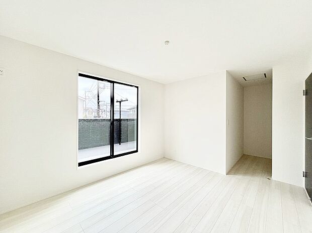 【寝室】収納が充実しているので居住スペースを広々使えます