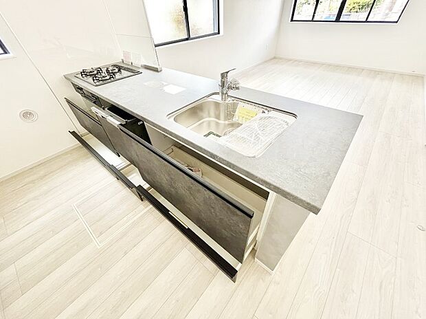 【その他設備(スライド収納)】使いやすさを優先したスライド式収納タイプ！