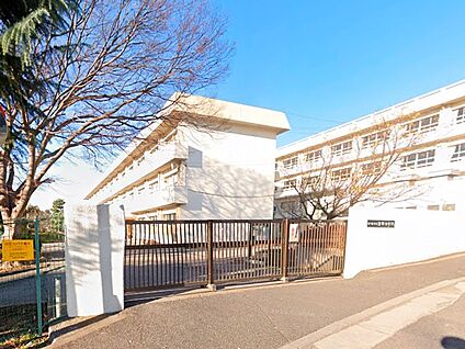 船橋市立高根中学校 560m