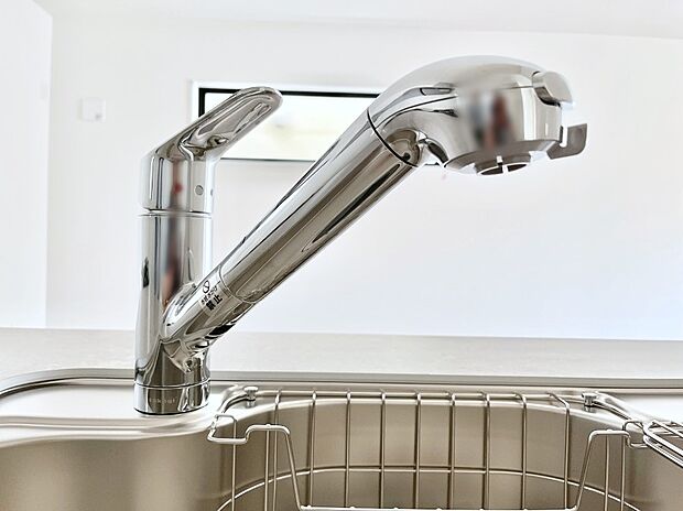【その他設備(浄水器)】◆1号棟◆いつでも清潔なおいしいお水を。一つの水栓で水道水と浄水を使い分け。