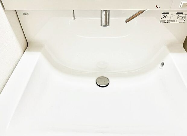 【その他設備(ハンドシャワー水栓)】ハンドシャワー付き！使いやすい洗面台。