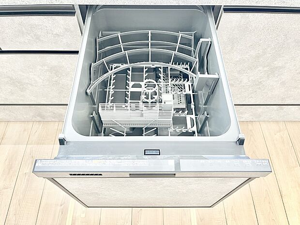【その他設備(食洗機)】面倒なお片づけは食洗機にお任せ!家事の負担が減って、時間にも気持ちにもゆとりができます。