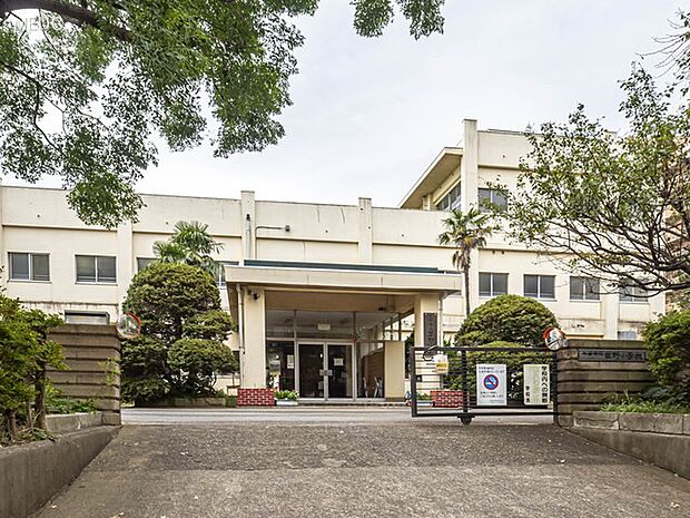 千葉市立草野小学校(約750m)