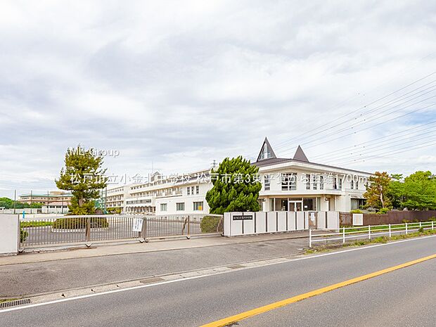 松戸市立小金北中学校(約1,700m)