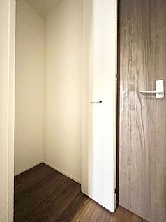 その他設備(玄関ホール収納)