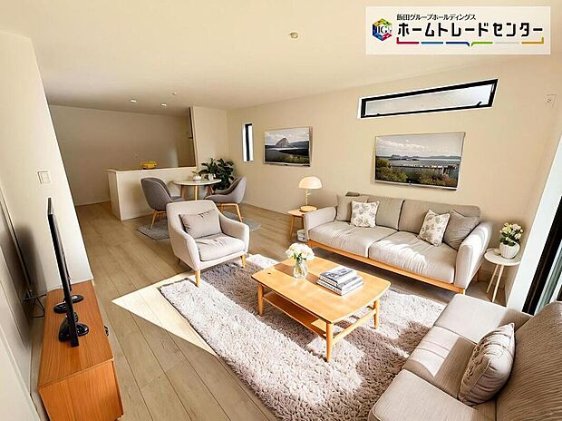 ☆Living　Room☆
『LDKは家族だんらんをデザイン』家族が集まり一緒の時間がすごせる工夫がされております。何気ない一日のひとコマが何者にも代えがたい宝物になることでしょう♪（家具はCGです）