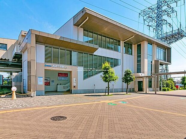 ◇西武拝島線「西武立川」駅まで徒歩9分♪
◇ＪＲ青梅線「昭島」駅までバス15分♪「西武立川駅入口」停歩5分♪
スーパー・100円ショップ・ドラッグストアなどが揃う「アクロスプラザ昭島」まで徒歩10分！