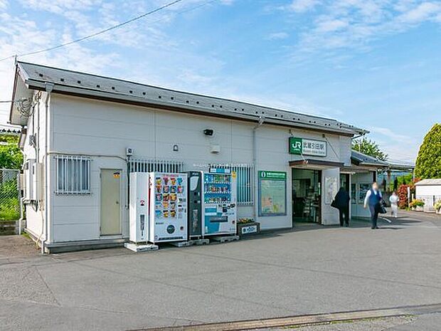 JR五日市線「武蔵引田」駅
800m
徒歩10分！
通勤・通学に安心ですね
