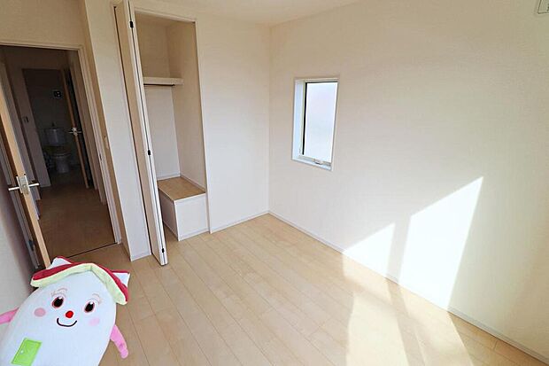 【☆Room☆】各部屋を最大限に広く使って頂ける様、全居住スペースに収納付。プライベートルームはゆったりと快適に。