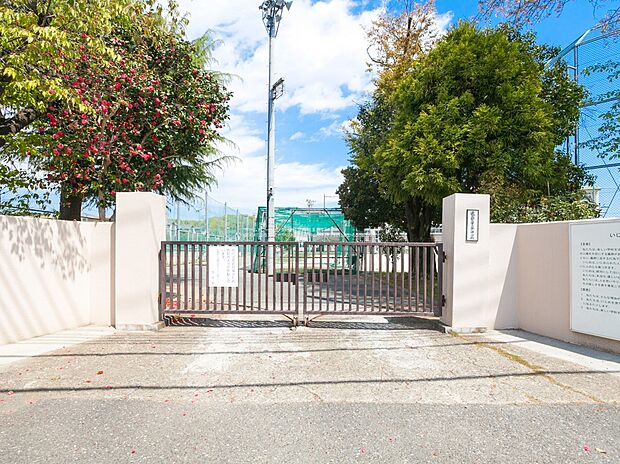 武蔵村山市立第一中学校(約400m)