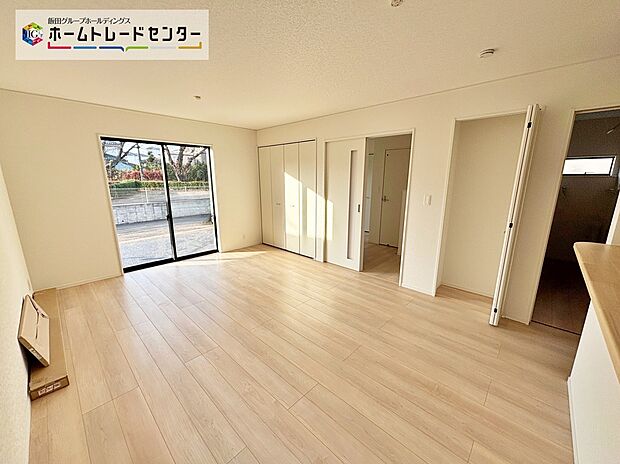 【☆Living　Room☆ 】☆Living　Room☆
家族の食事や団らんのほか、子供を遊ばせたり、友人を招いたりするＬＤＫは住まいの中心。長時間過ごす場所だからこそ、大切にしたい場所♪